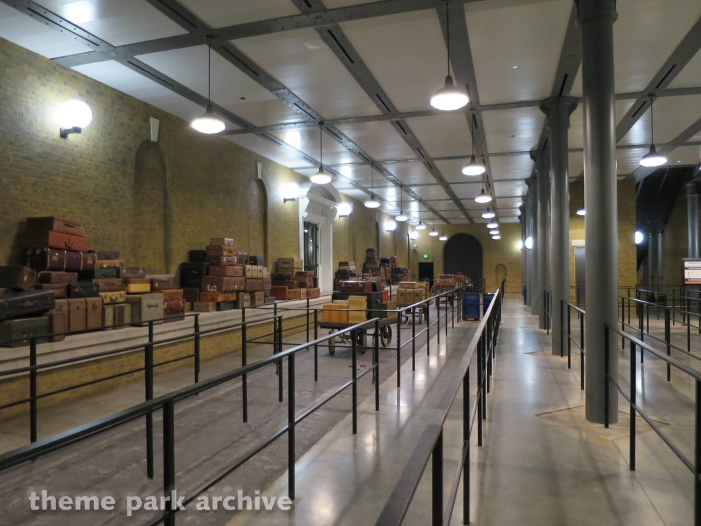 Hogwarts Express Kings Cross Station at Universal City Walk Orlando