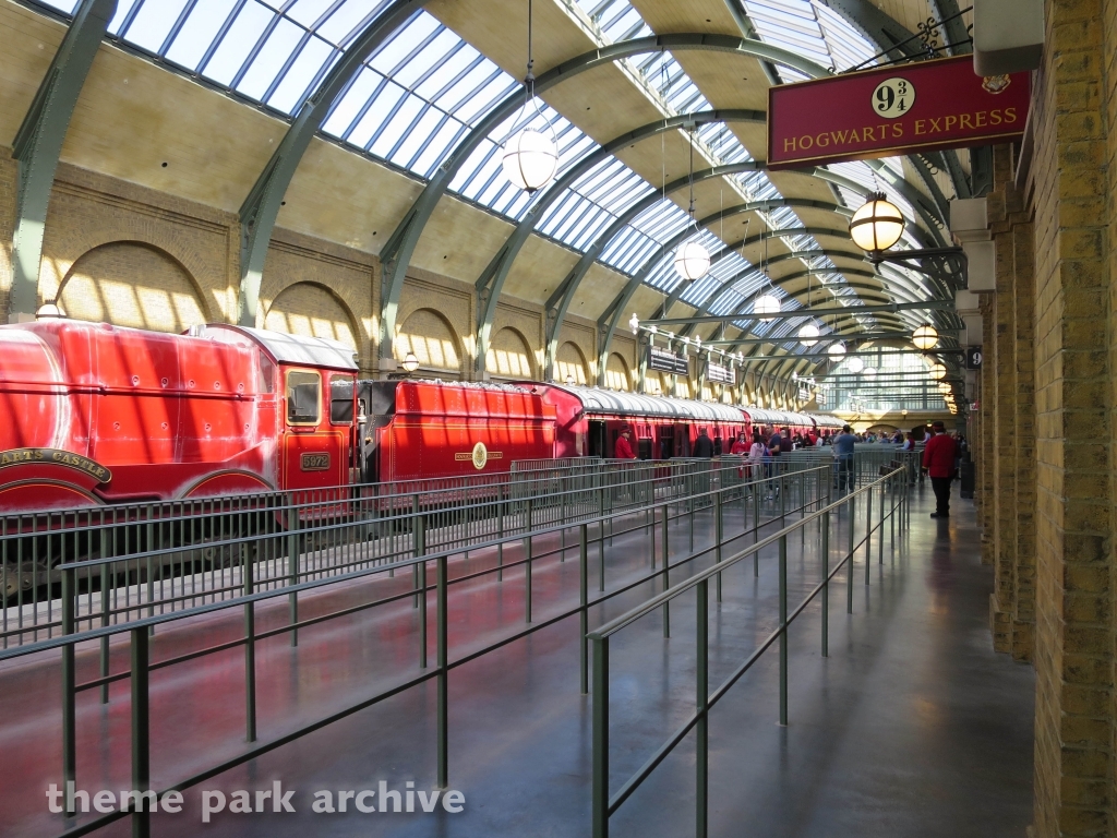 Hogwarts Express Kings Cross Station at Universal City Walk Orlando
