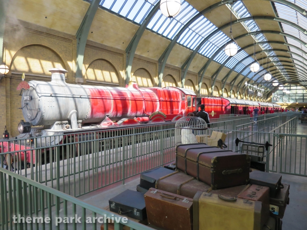 Hogwarts Express Kings Cross Station at Universal City Walk Orlando