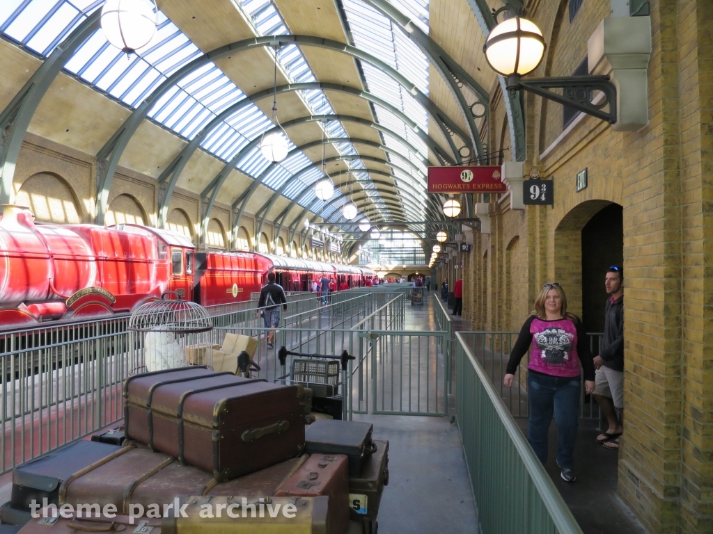 Hogwarts Express Kings Cross Station at Universal City Walk Orlando