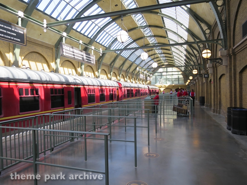 Hogwarts Express Kings Cross Station at Universal City Walk Orlando