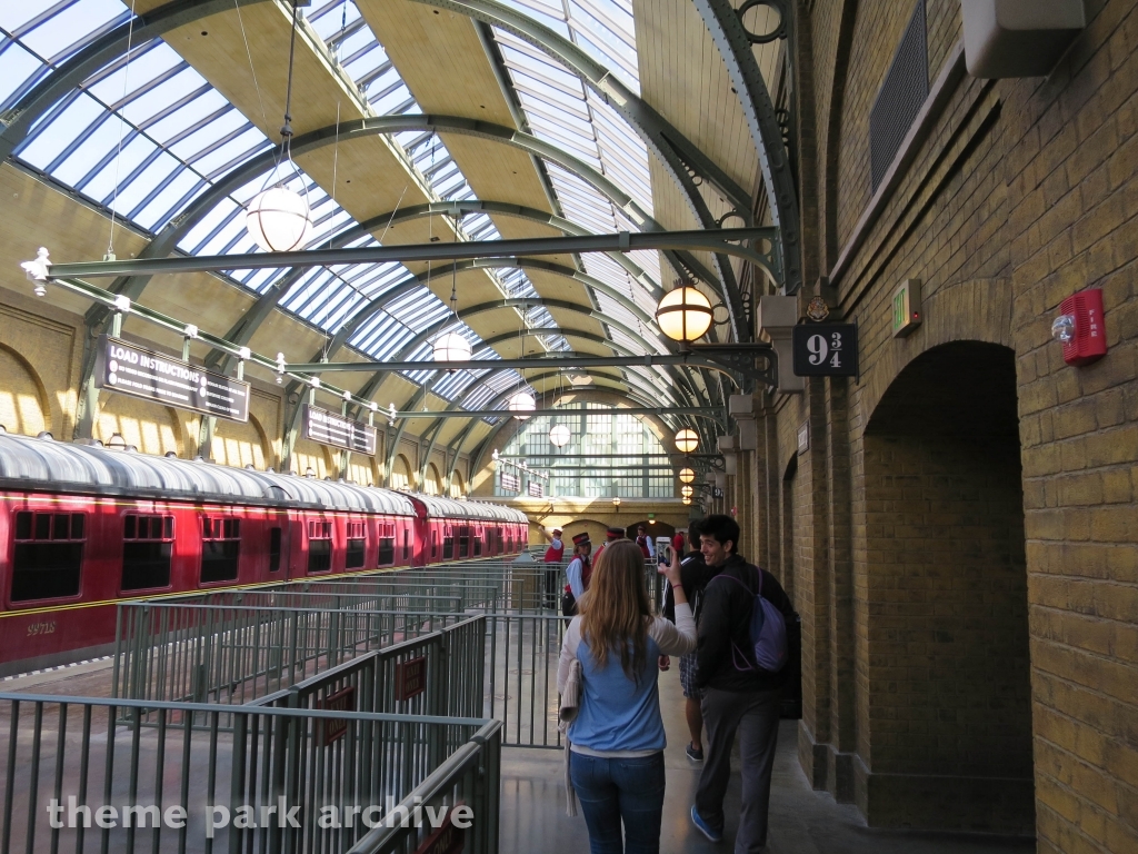 Hogwarts Express Kings Cross Station at Universal City Walk Orlando