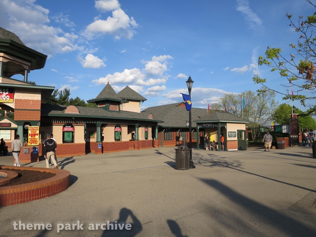 Entrance at Kennywood
