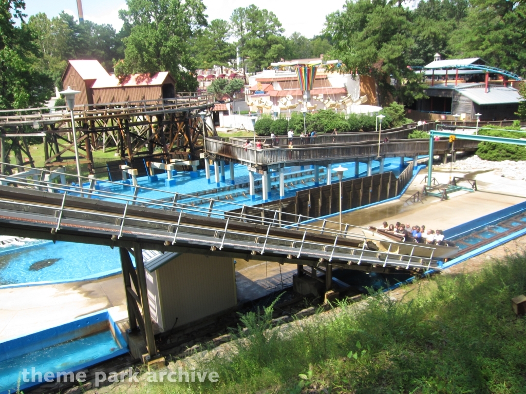 Splashwater Falls at Six Flags Over Georgia