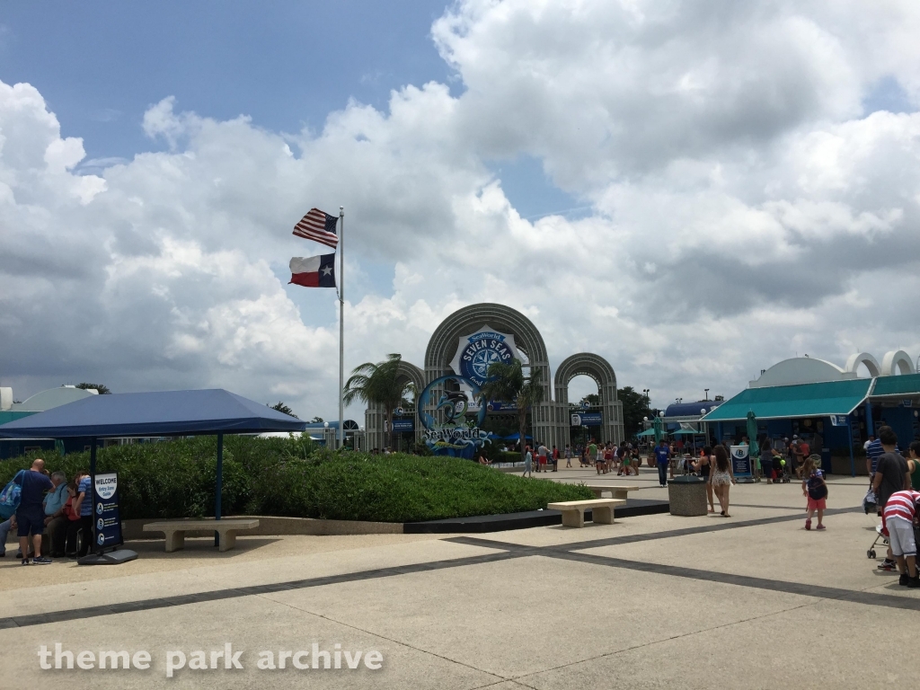 Entrance at SeaWorld San Antonio