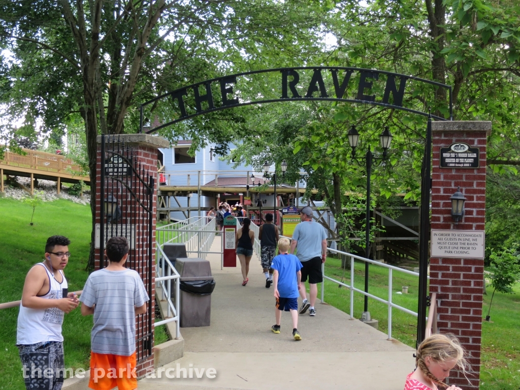 Raven at Holiday World