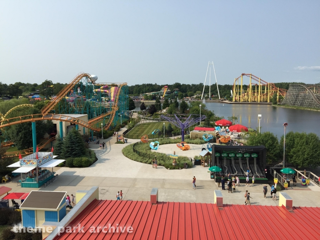 Lakeside Gliders at Michigan's Adventure