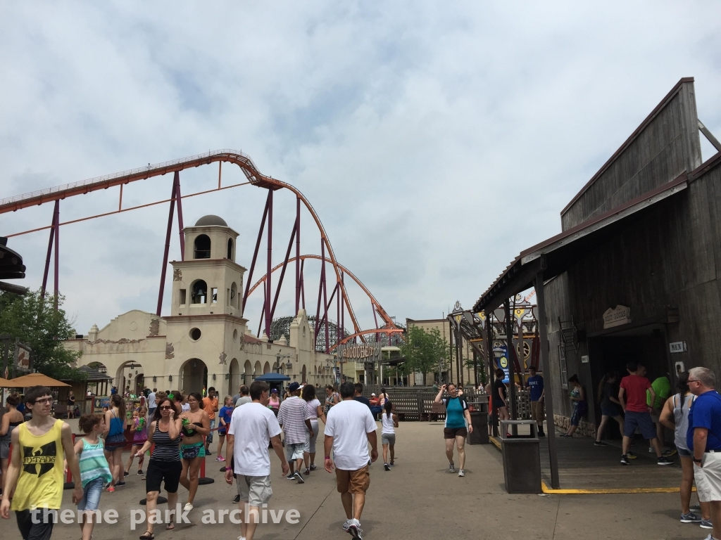 Southwest Territory at Six Flags Great America