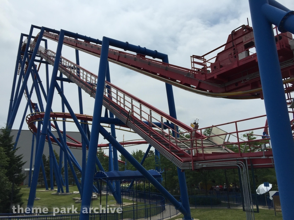 Superman Ultimate Flight at Six Flags Great America