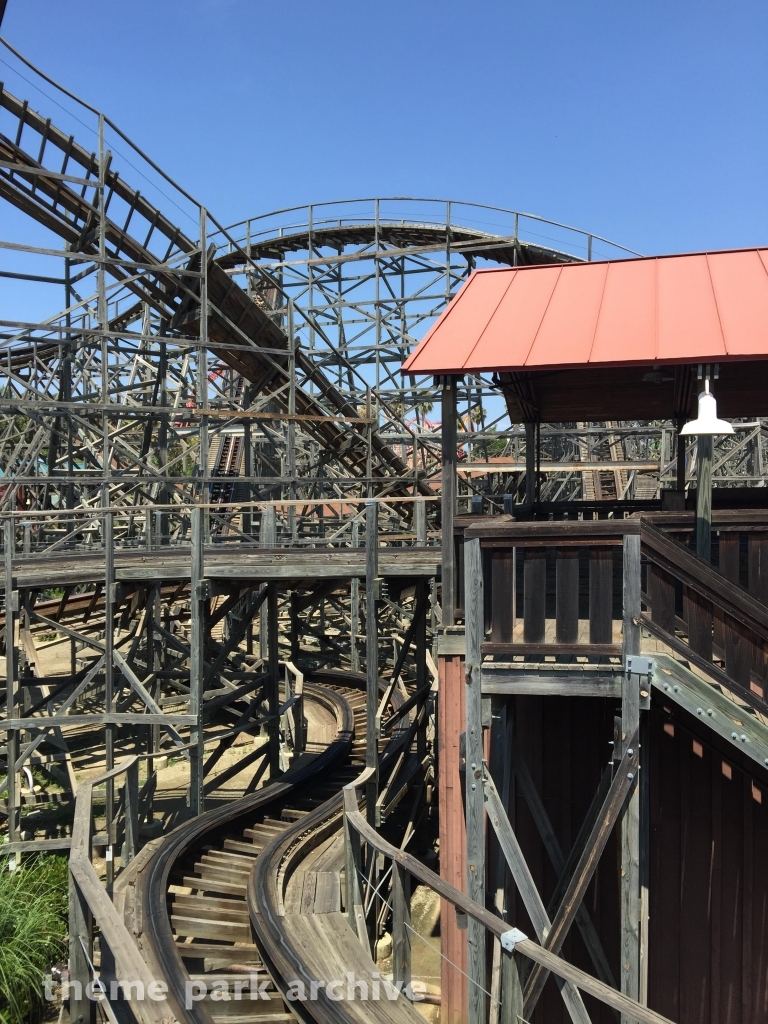 Roar at Six Flags Discovery Kingdom