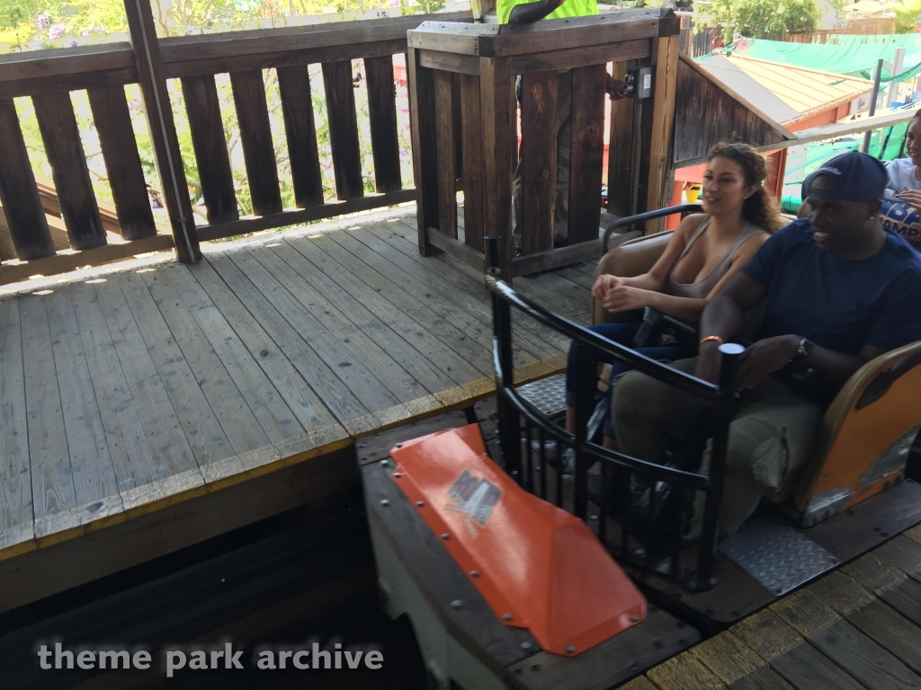 Roar at Six Flags Discovery Kingdom