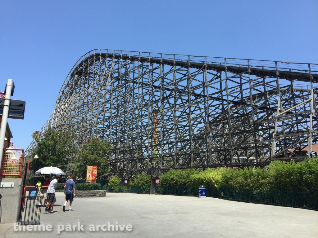 Roar at Six Flags Discovery Kingdom