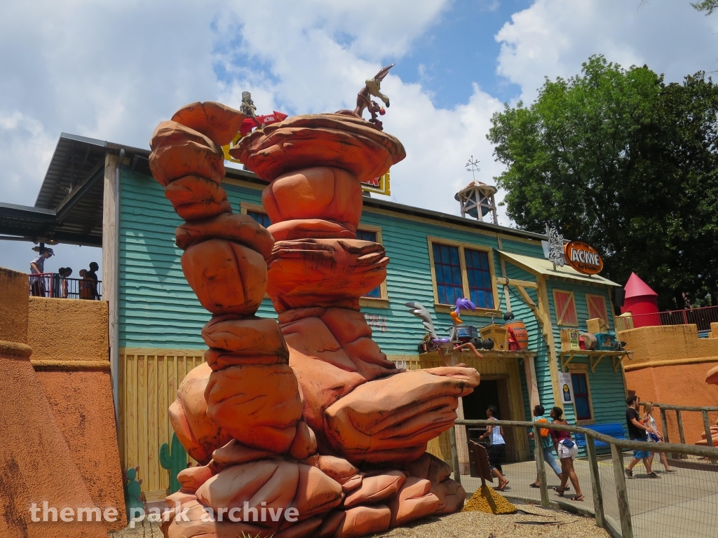Wile E. Coyote Canyon Blaster at Six Flags Over Georgia