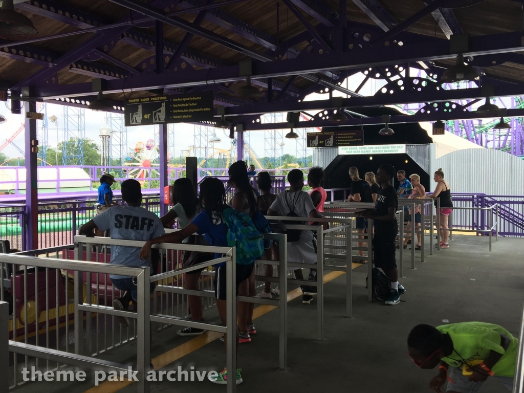 Joker's Jinx at Six Flags America