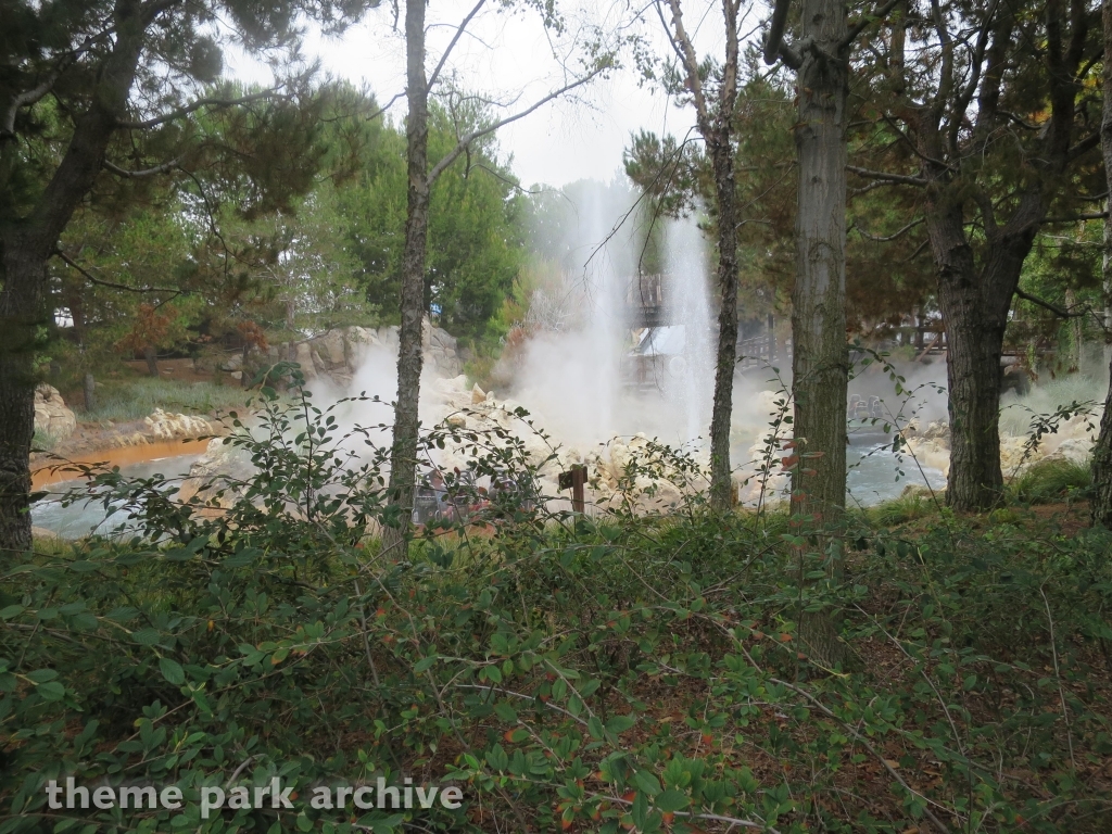 Grizzly River Run at Disneyland