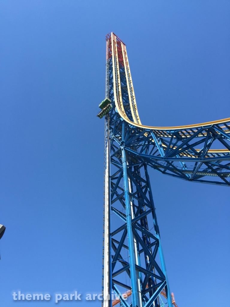 Superman: Escape from Krypton at Six Flags Magic Mountain