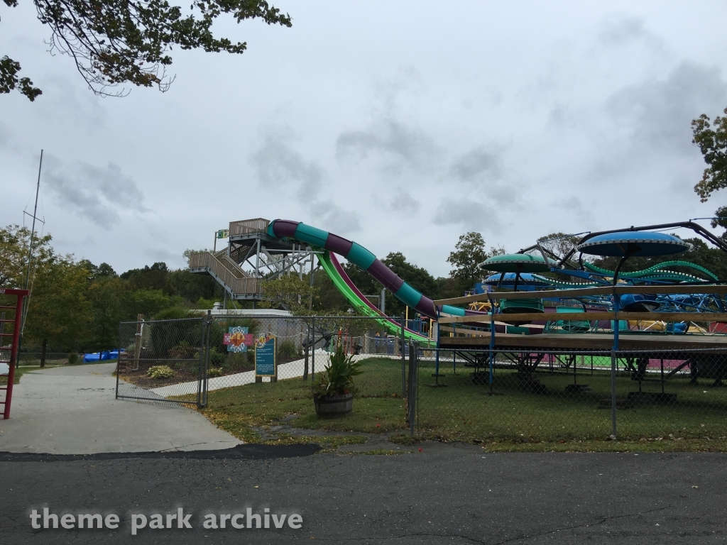 Splash Away Bay at Quassy Amusement Park