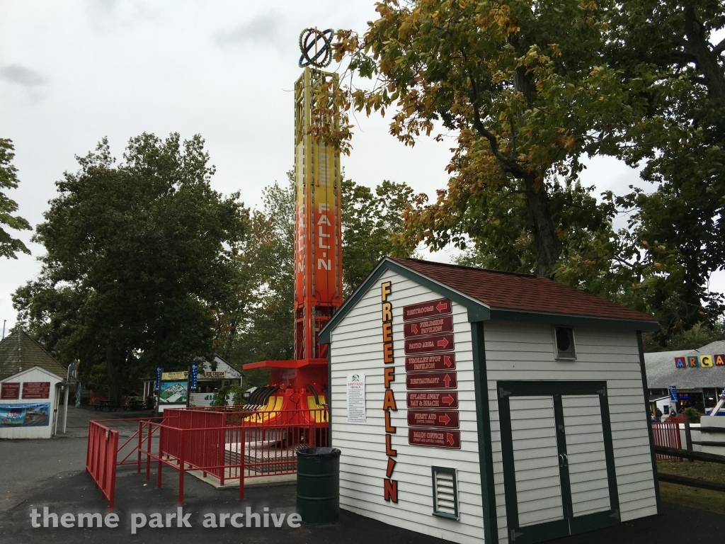 Free Fall 'N' Drop Tower at Quassy Amusement Park