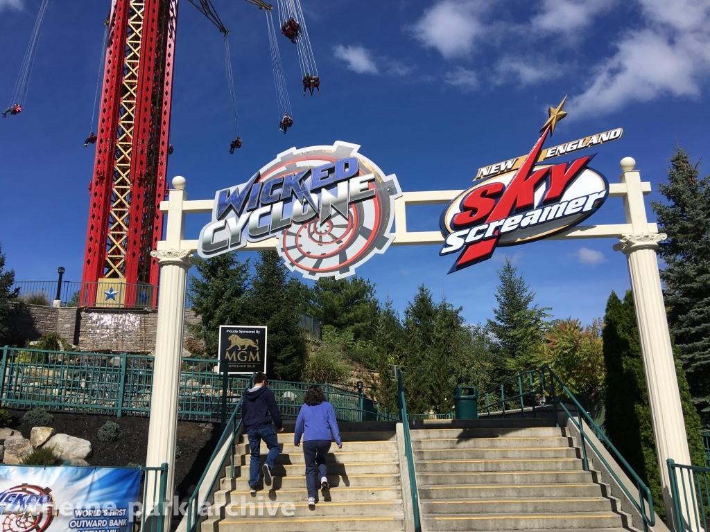 New England Sky Screamer at Six Flags New England