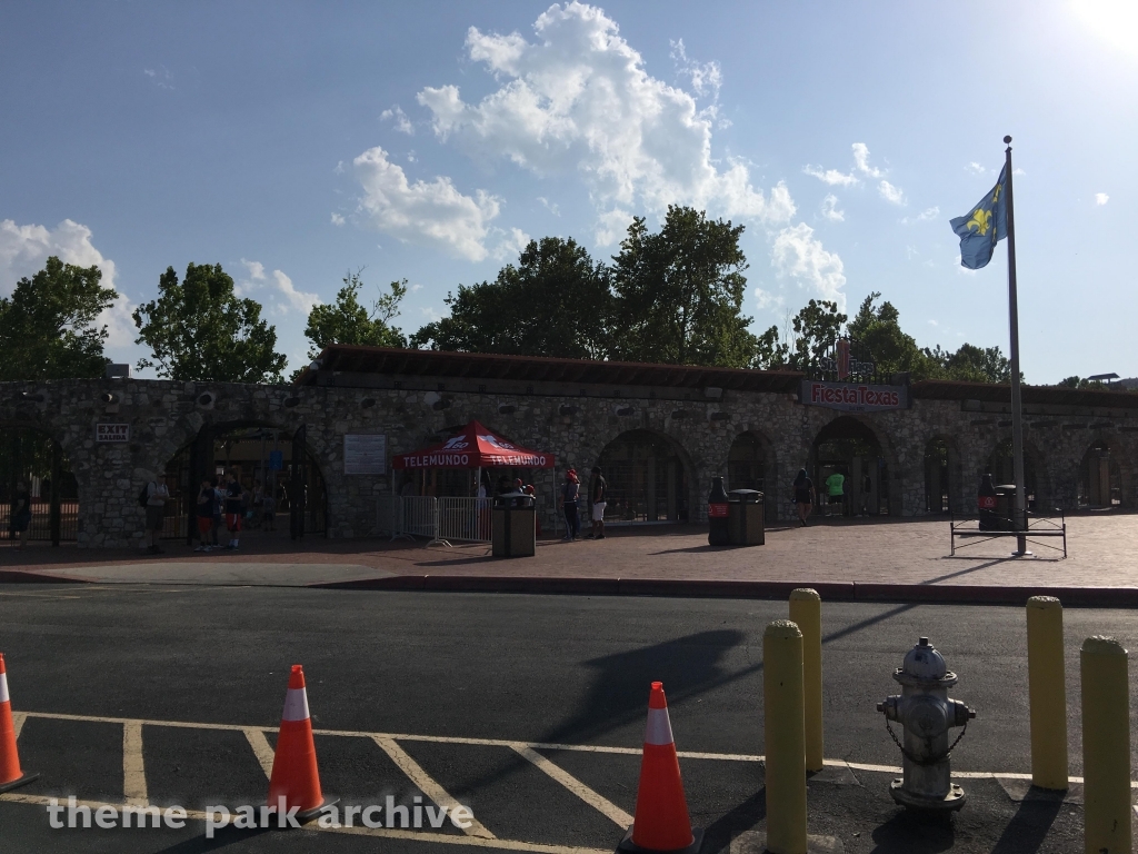 Los Festivales at Six Flags Fiesta Texas