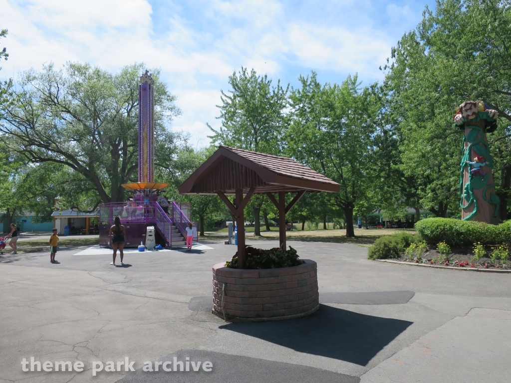 Jack & The Beanstalk at Niagara Amusement Park and Splash World