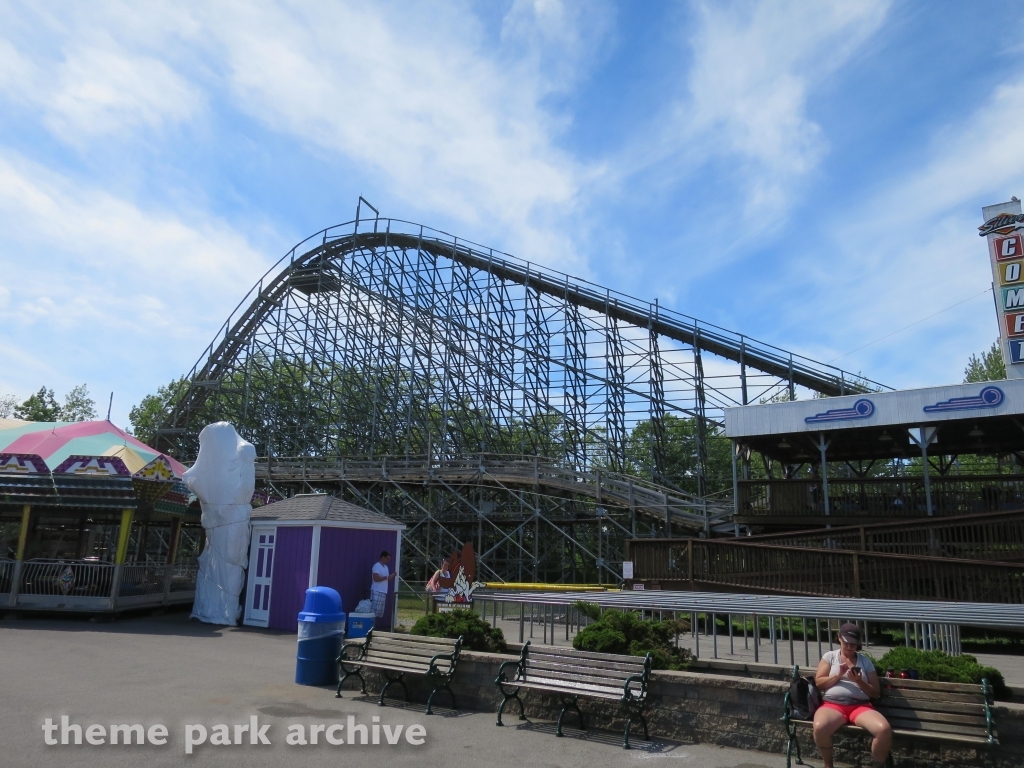 Silver Comet at Niagara Amusement Park and Splash World