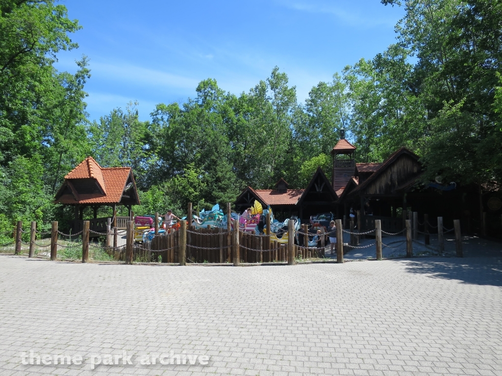 Hurricane Cove at Marineland