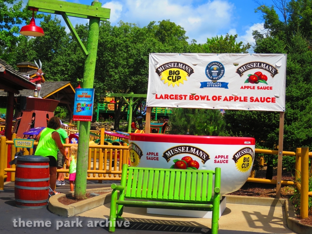 Bugs Bunny National Park at Six Flags St. Louis