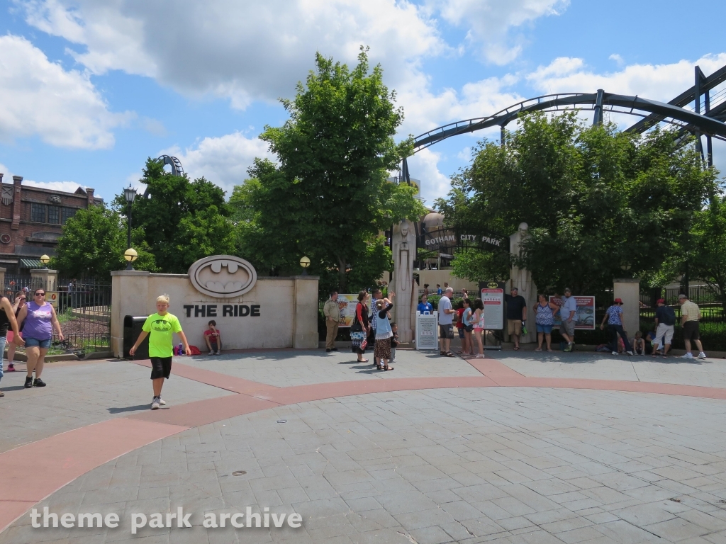 Batman The Ride at Six Flags St. Louis