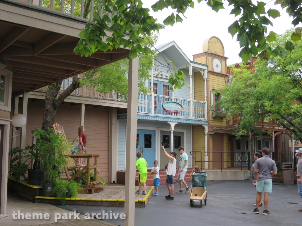 Misc at Frontier City