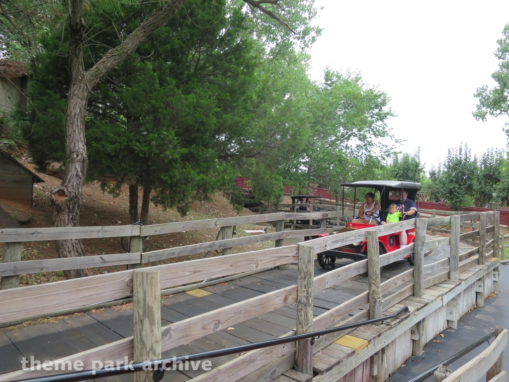 Tin Lizzy's at Frontier City
