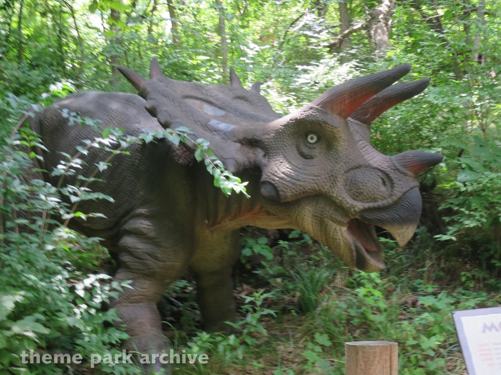 Dinosaurs Alive at Worlds of Fun