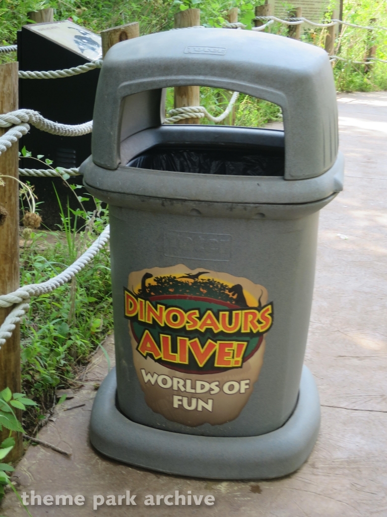 Dinosaurs Alive at Worlds of Fun