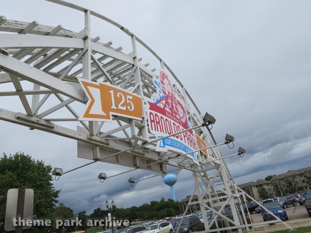 Entrance at Arnolds Park