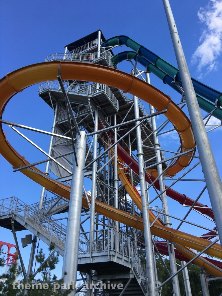 Breakers Pipeline and Plunge at Valleyfair