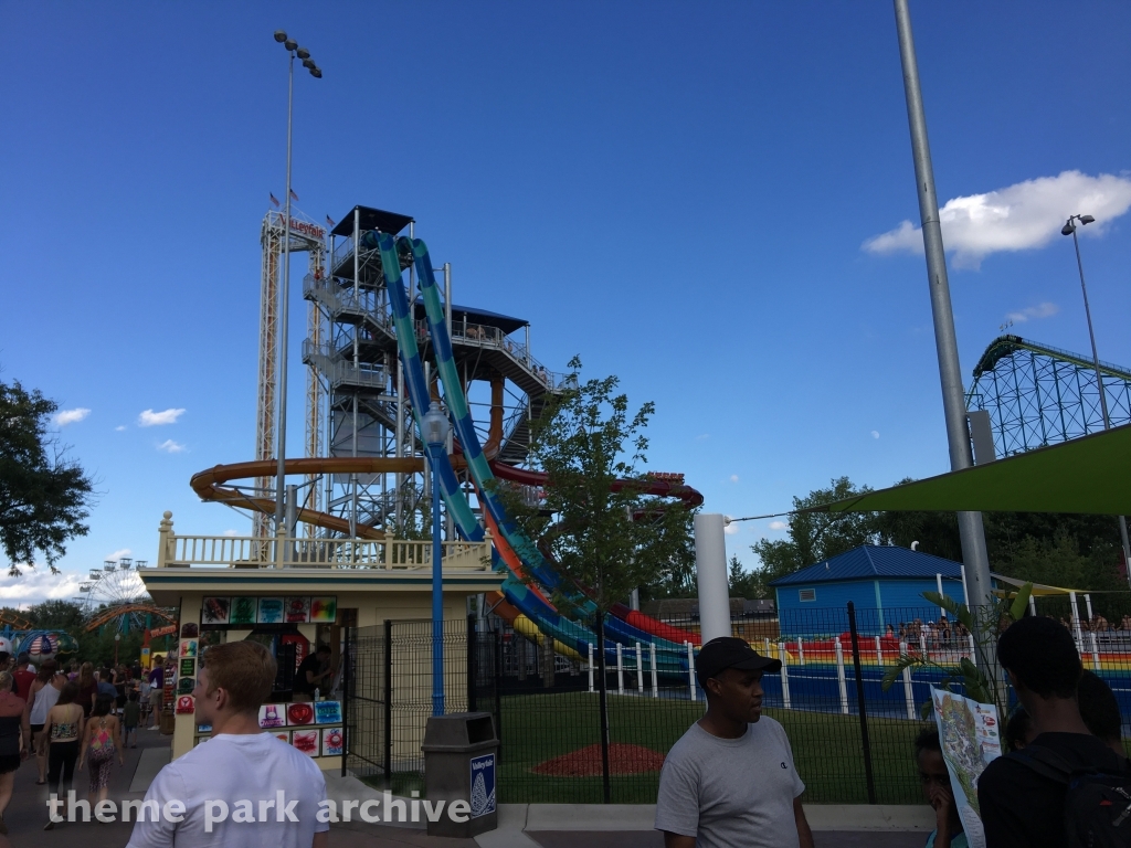 Breakers Pipeline and Plunge at Valleyfair