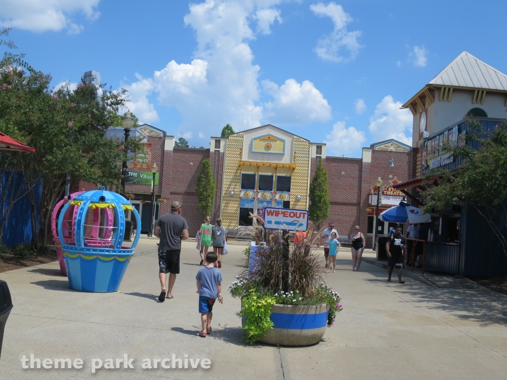Entrance at Alabama Adventure & Splash Adventure