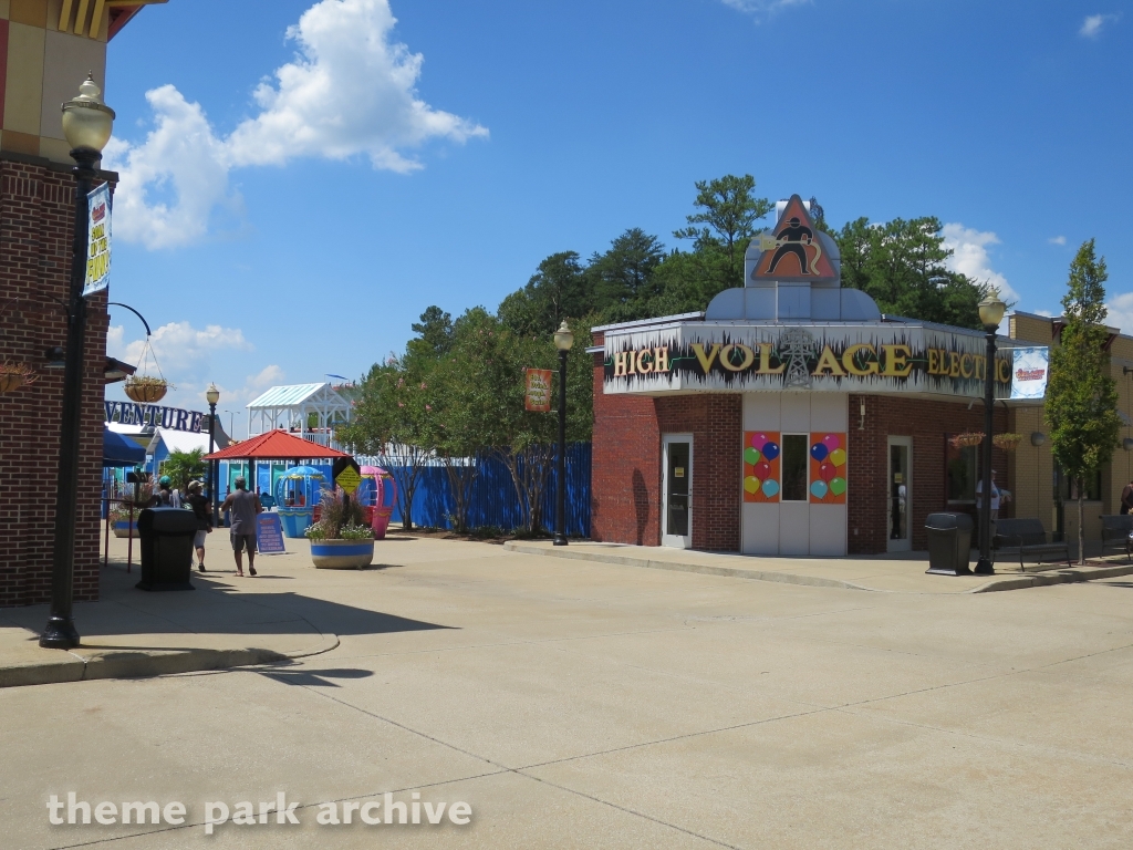 Entrance at Alabama Adventure & Splash Adventure