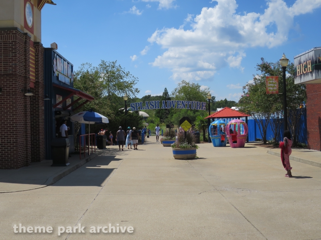 Entrance at Alabama Adventure & Splash Adventure