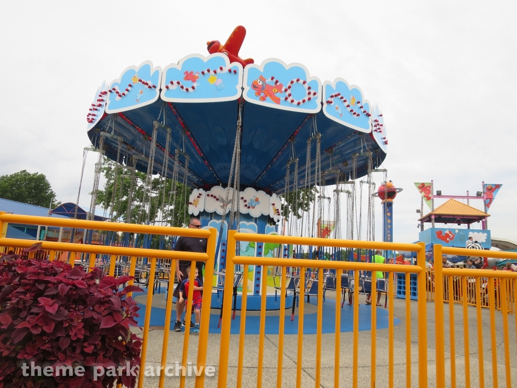 Elmo's Cloud Chaser at Sesame Place Philadelphia