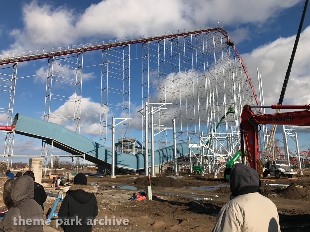 Point Plummet and Portside Plunge at Cedar Point