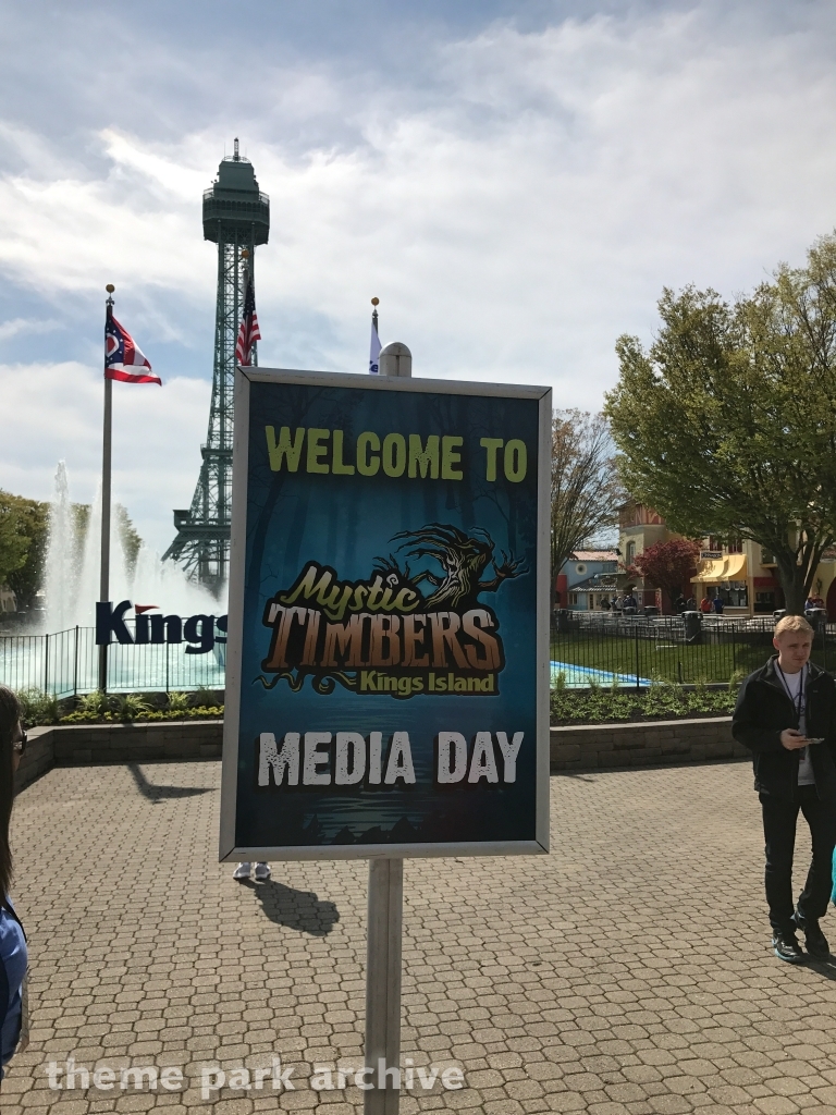 International Street at Kings Island