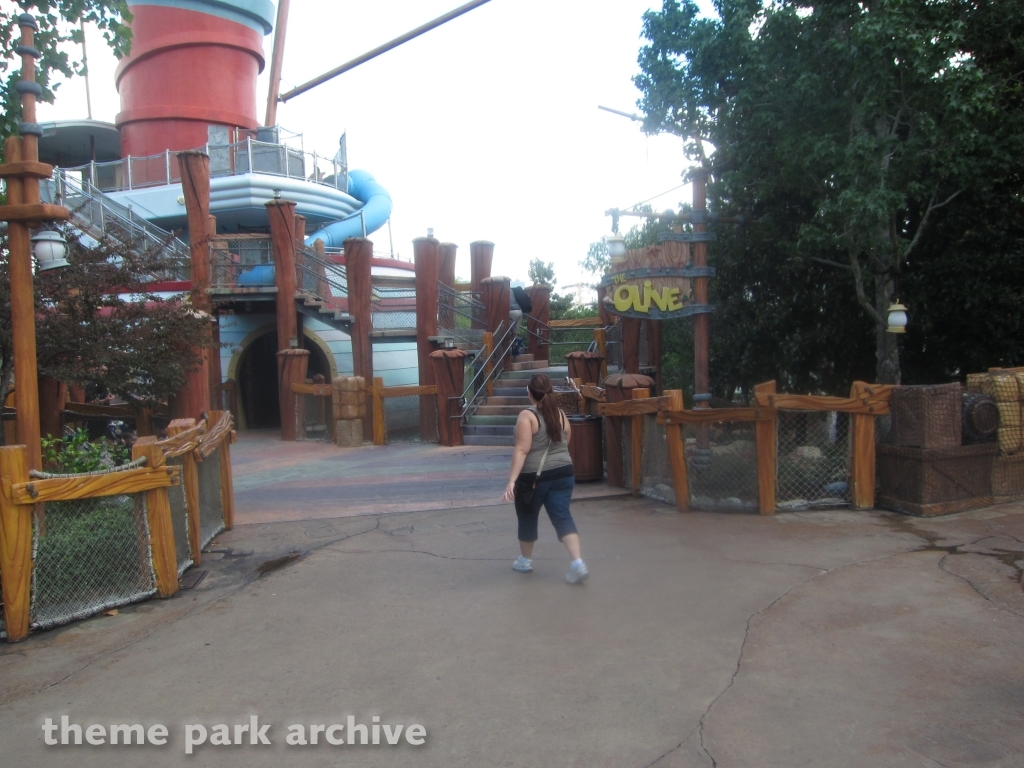 Popeye & Bluto Bilge Rat Barges at Universal City Walk Orlando