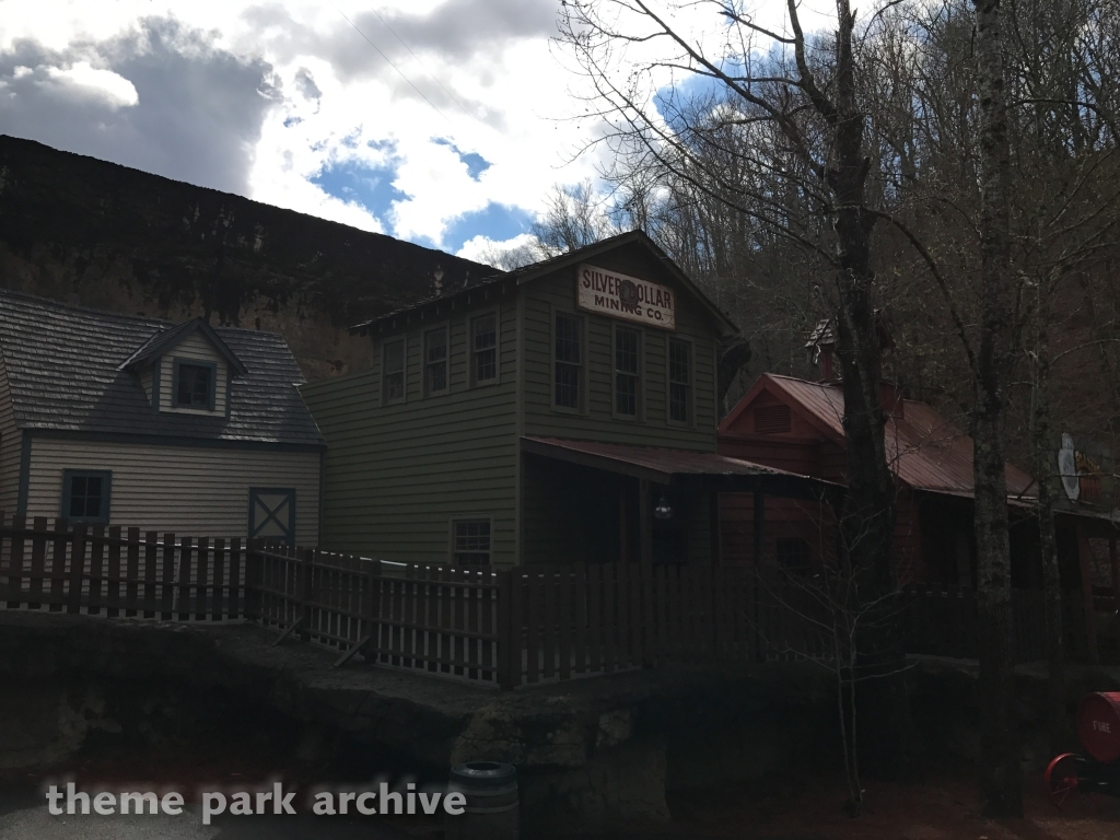 Showstreet at Dollywood