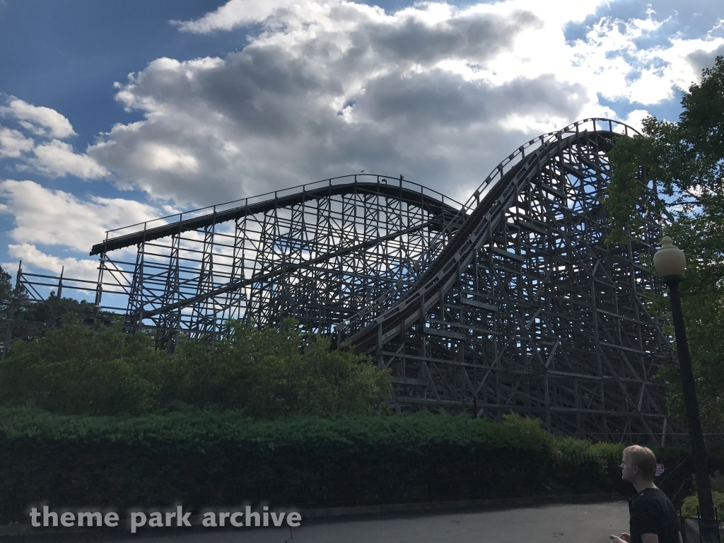 Twisted Timbers at Kings Dominion