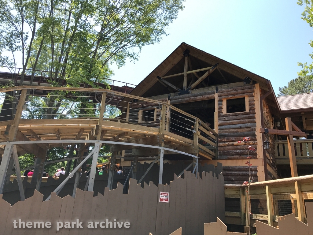 InvadR at Busch Gardens Williamsburg