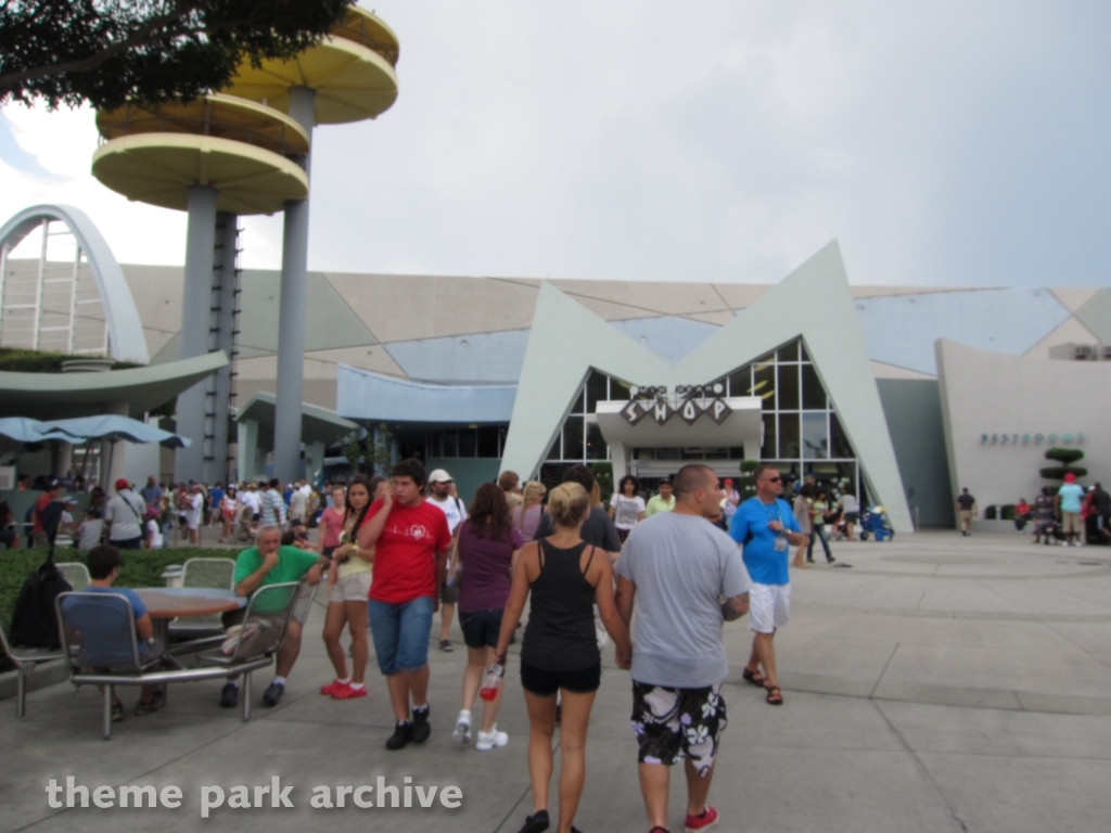 Men In Black Alien Attack at Universal City Walk Orlando