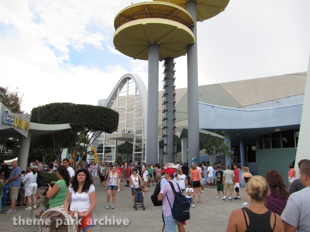 Men In Black Alien Attack at Universal City Walk Orlando