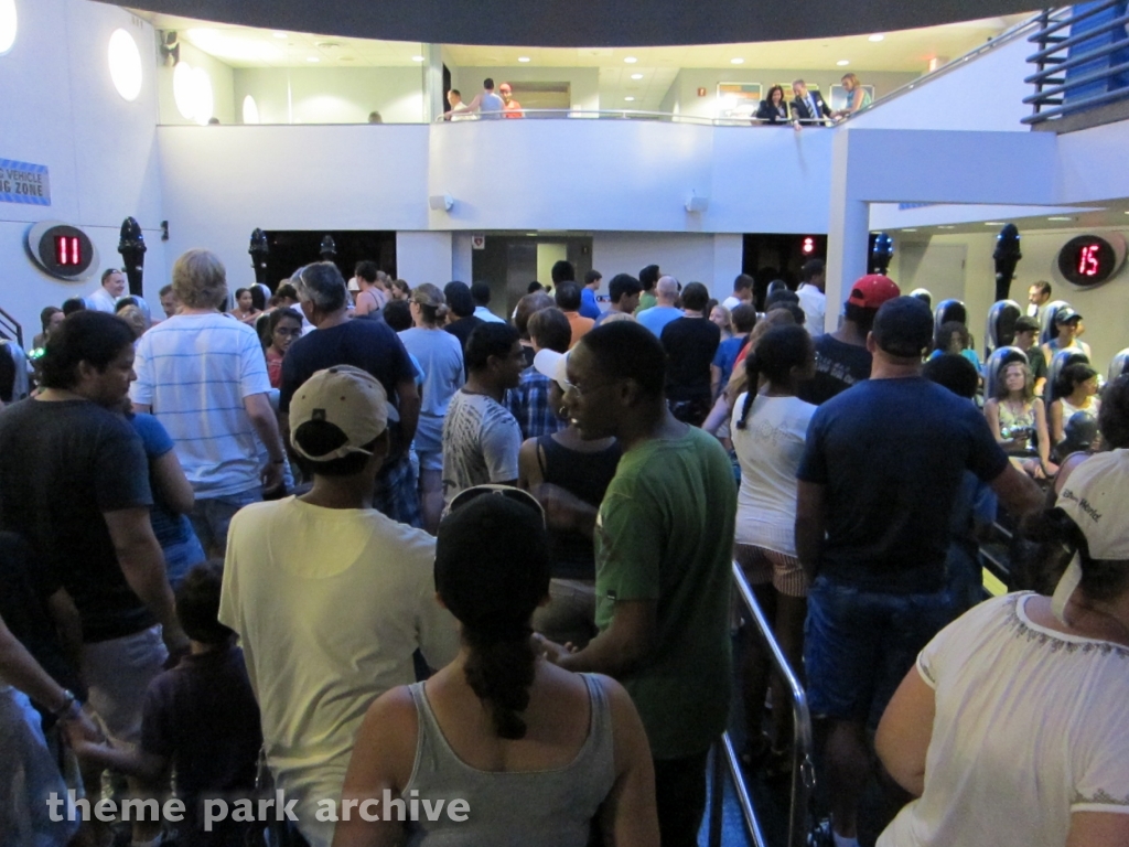 Men In Black Alien Attack at Universal City Walk Orlando