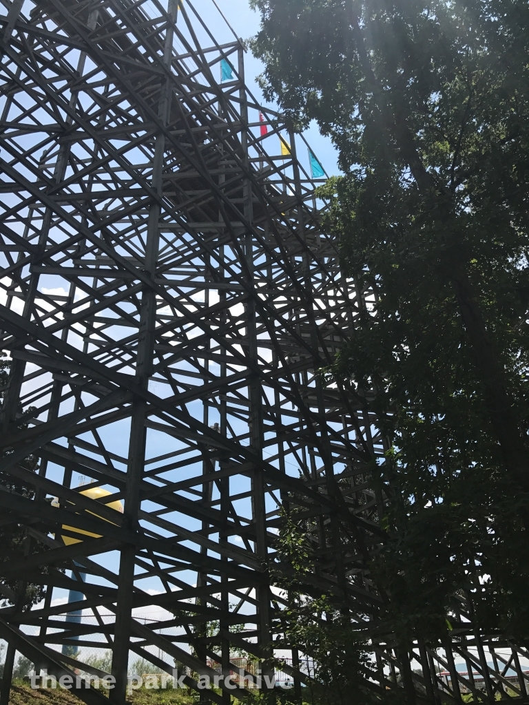 Raven at Holiday World